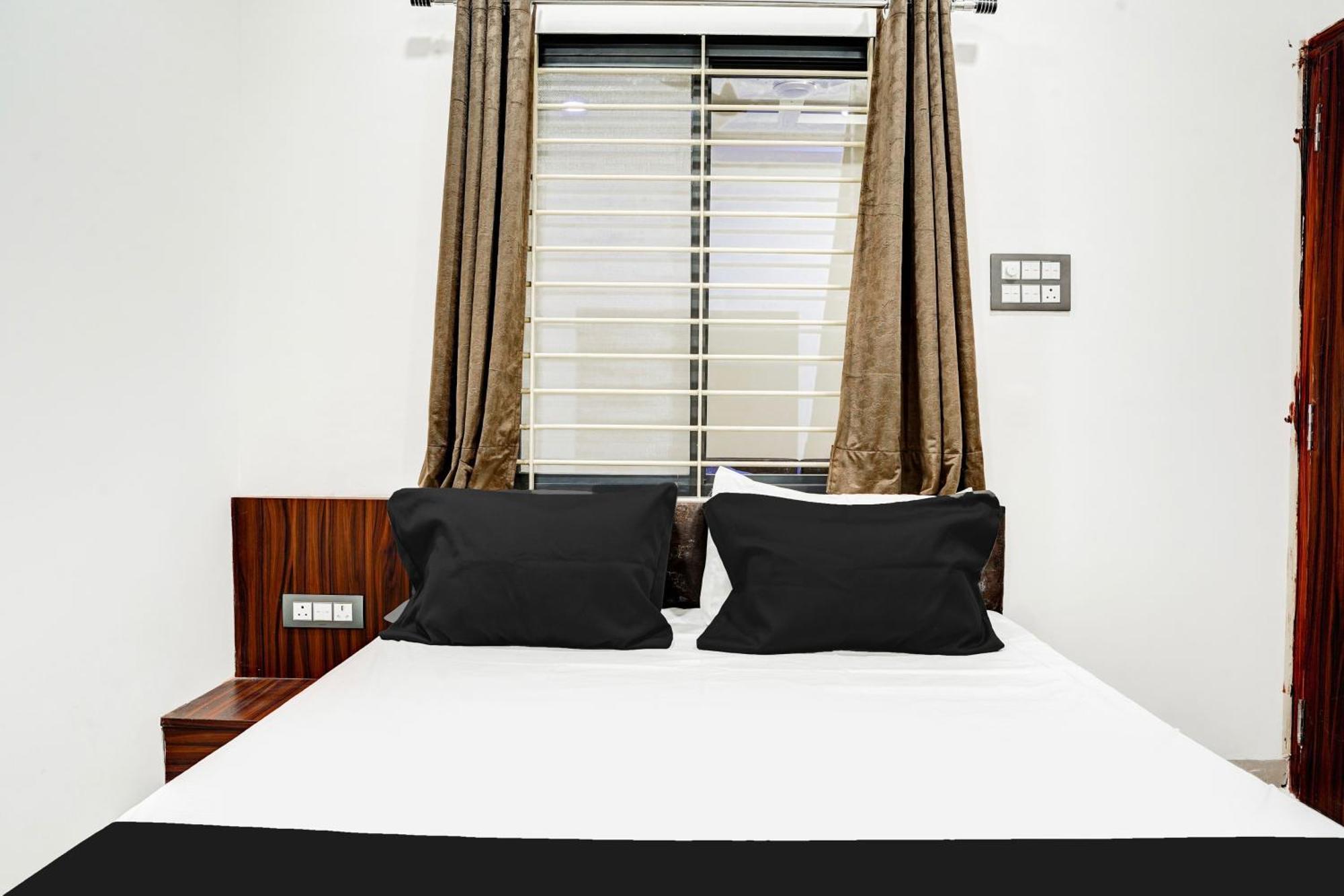Hotel O Rudra Palace Bhopal Buitenkant foto