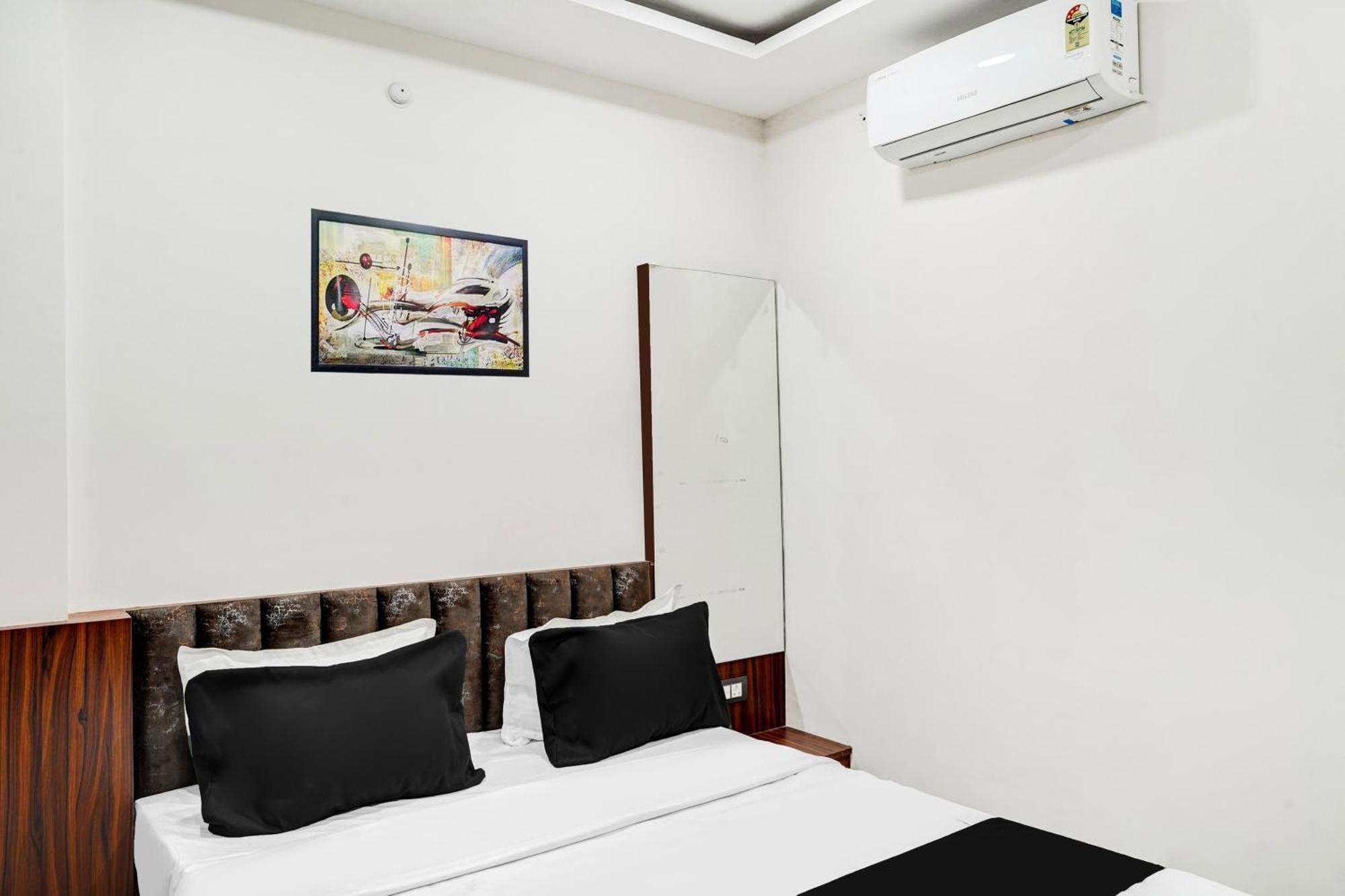 Hotel O Rudra Palace Bhopal Buitenkant foto
