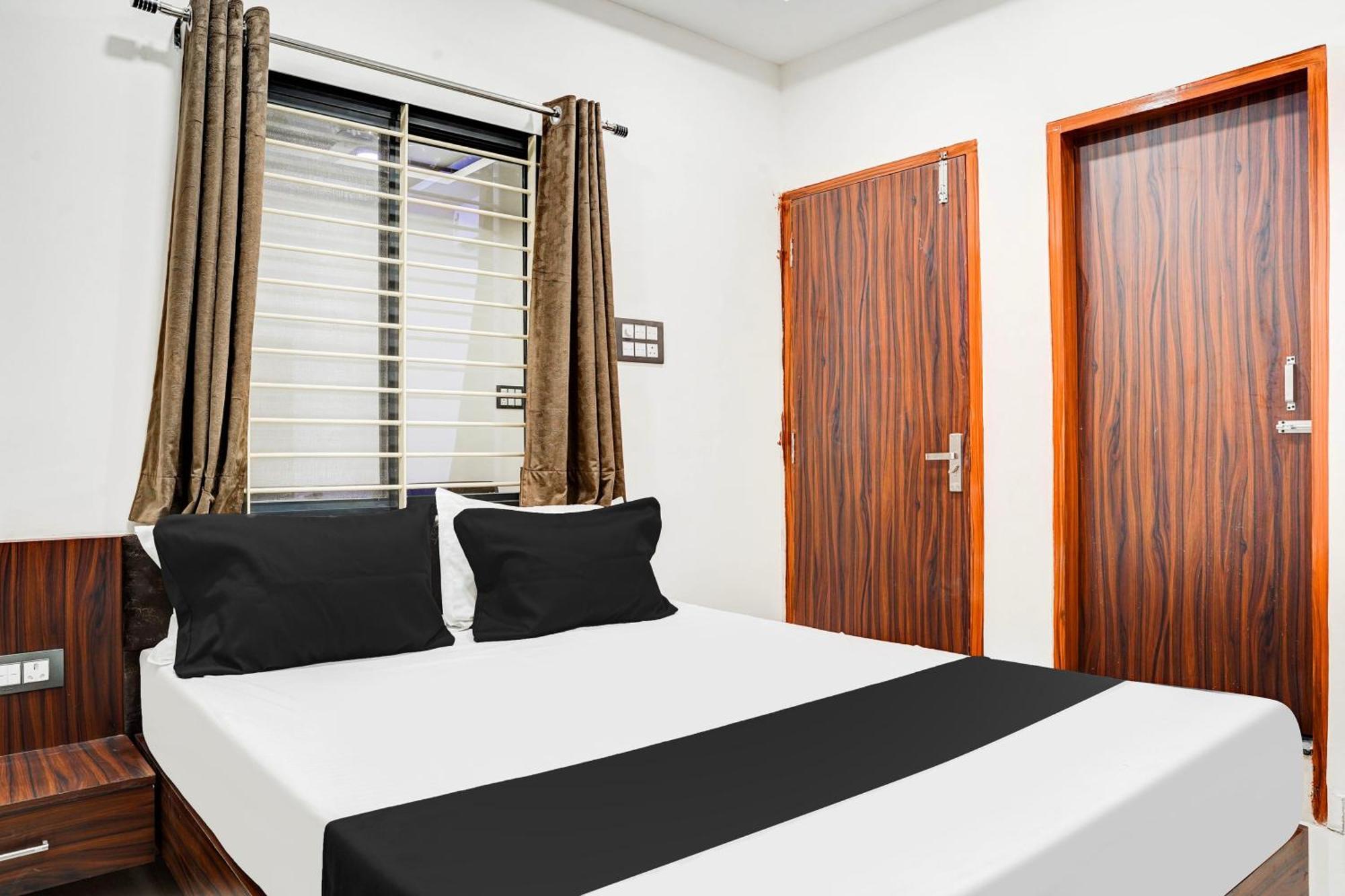 Hotel O Rudra Palace Bhopal Buitenkant foto